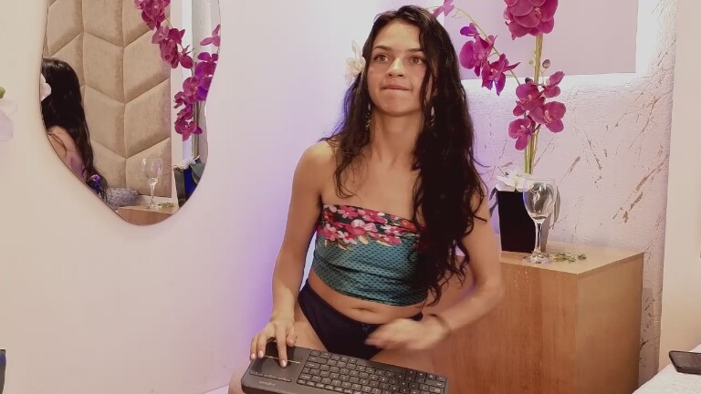 LucySkyvy's Streamate show and profile