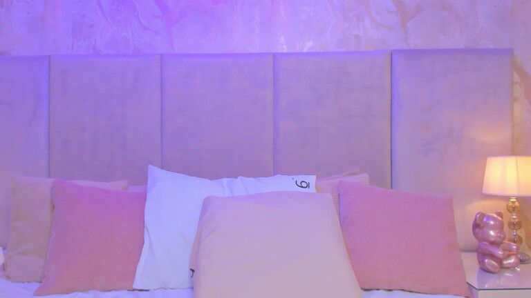 VenusMillan's Streamate show and profile