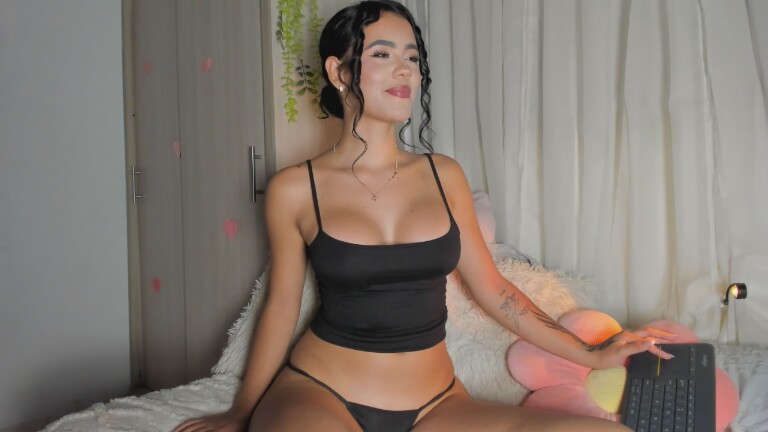 IsabellaRoos19's Streamate show and profile