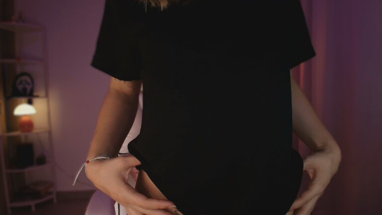 LindaSofiaa's Streamate show and profile