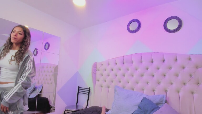 BritneiiCollins's Streamate show and profile