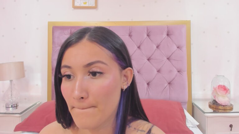 BrandyMils's Streamate show and profile