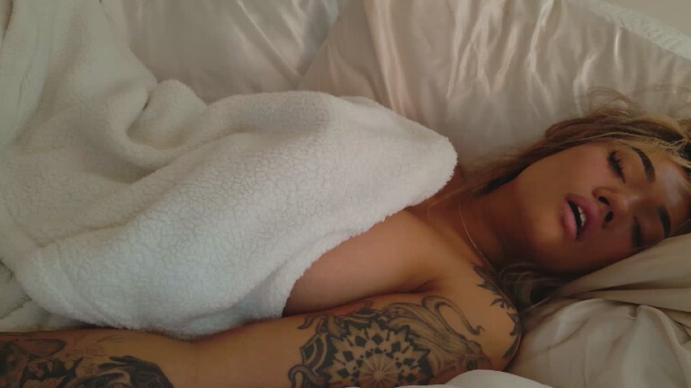 KehlaniKieu's Streamate show and profile