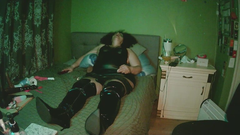 CurvyTurkishAsena_xx's Streamate show and profile