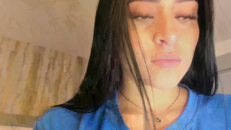 Sara_Hanniston's Streamate show and profile